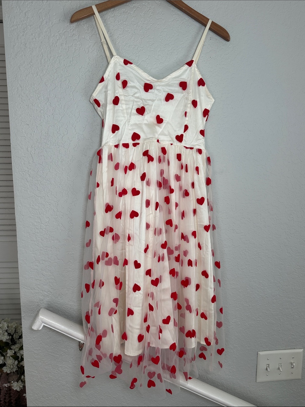 Queen of Hearts White Tulle Dress Red Velvet Heart Tulle Overlay Whimsical - Picture 2 of 7